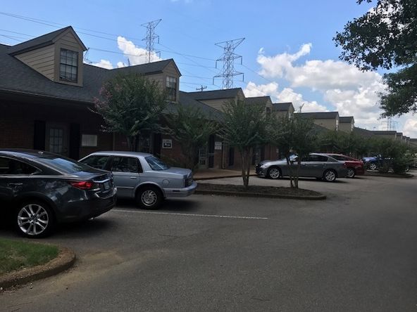 Walnut Bend Office Center: 320 S Walnut Bend Rd, Cordova, TN 38018
